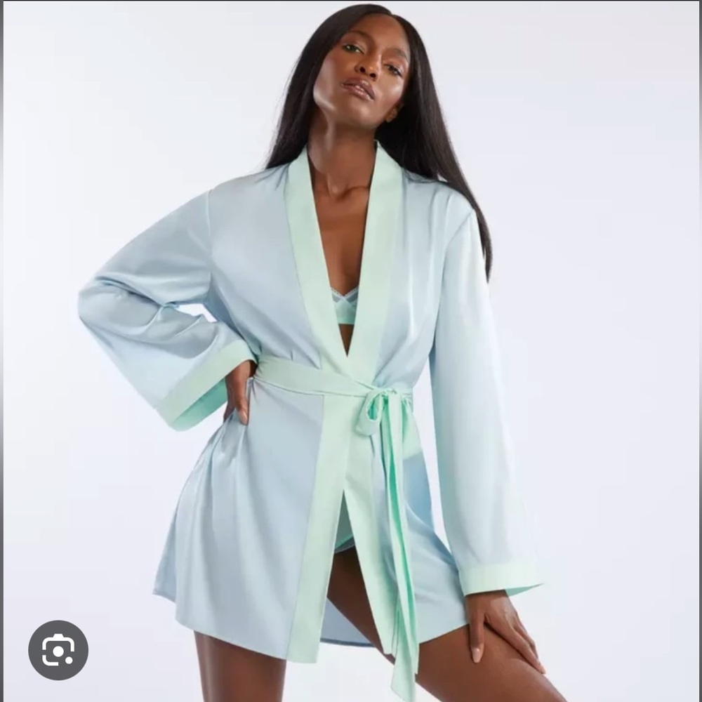 Savage X Fenty silk robe medium